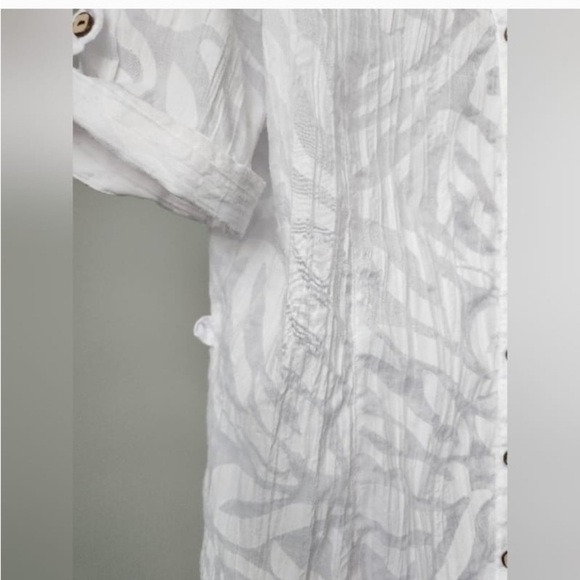 Brody Myles Soft, Light Weight, See through Blouse. White. Fits a large
L - Picture 9 of 9